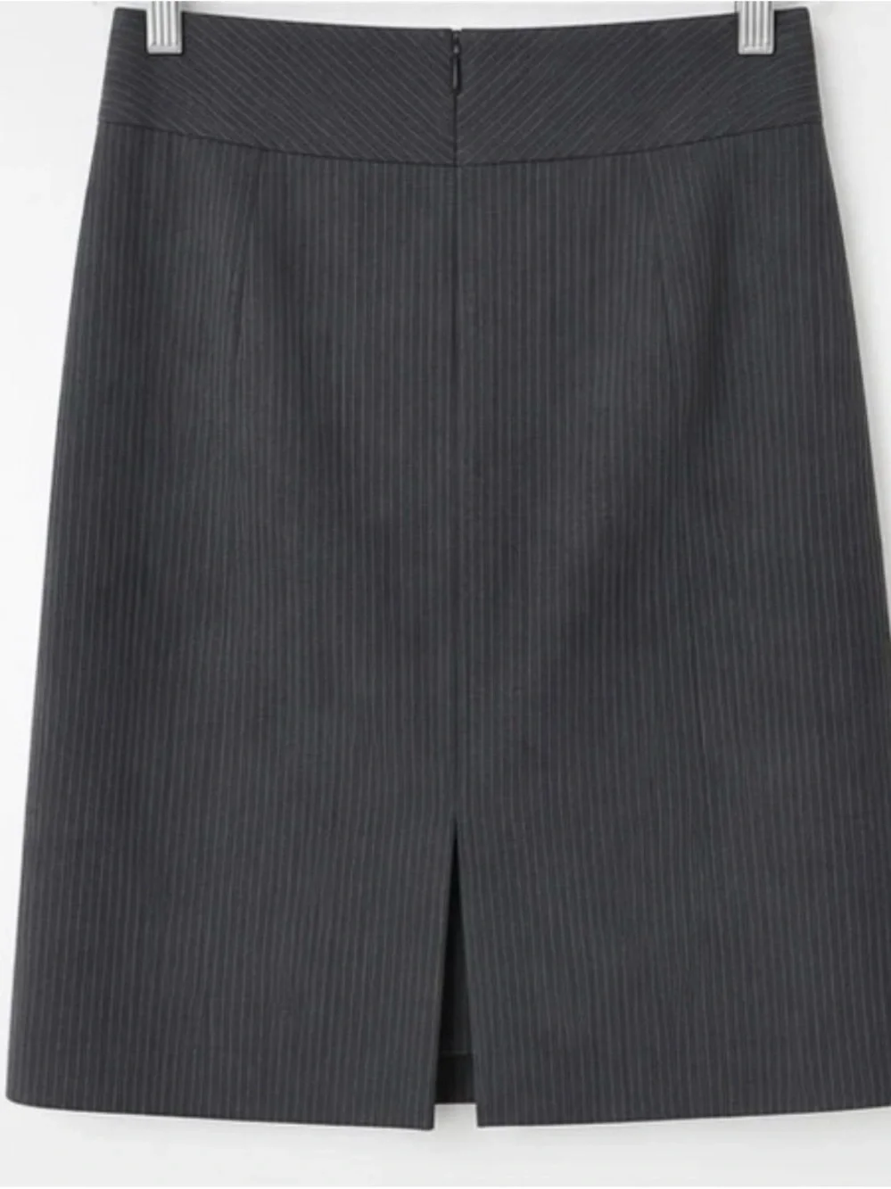 Tahari Women's Gray Pinstripe skirt suit